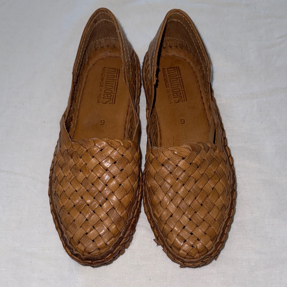 Mohinders Woven Flat in Honey 6 sold out